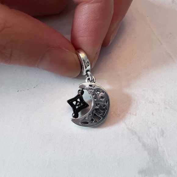 Moon and star charm - Picture 3 of 6